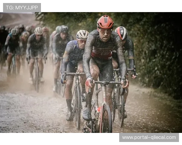 巴黎-鲁贝战术分析:团队协作关键,阿伦堡森林前位置至关重要